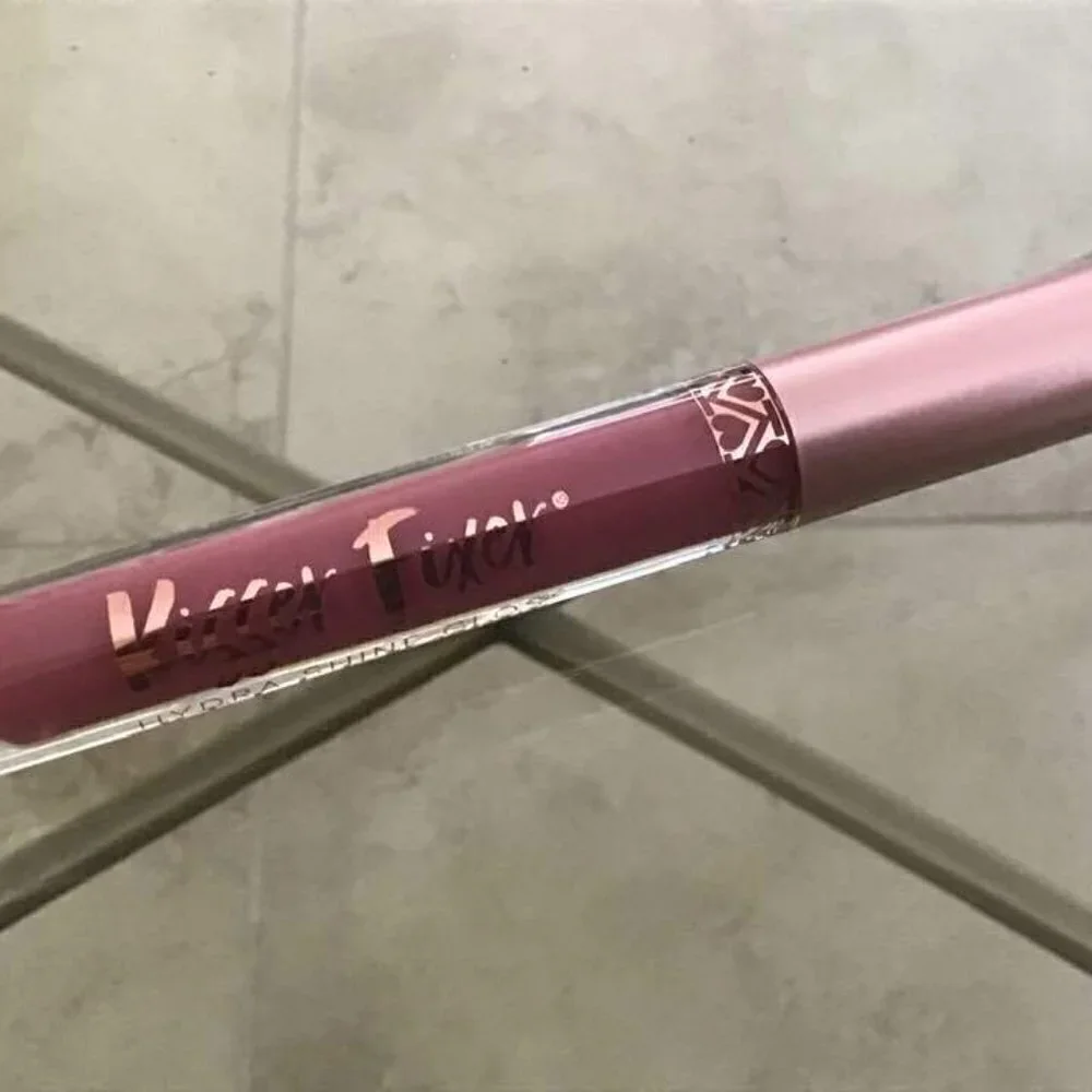Belle Beauty Kisser Fixer Lip Gloss in Mauve Nude - Brand new - Full Size